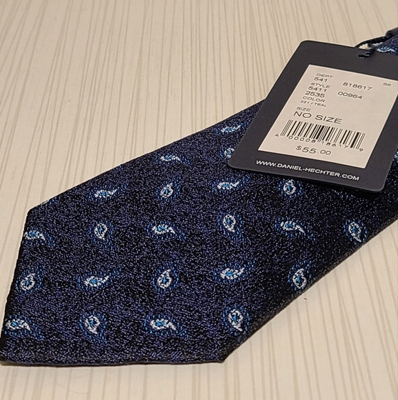Blue Paisley 100% Silk Tie from Daniel Hechter - Picture 4 of 5